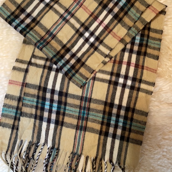 Vintage Plaid Scarf Made in Italy / L Accessorio Fabiano/ 56 x 11 inches - Picture 2 of 4